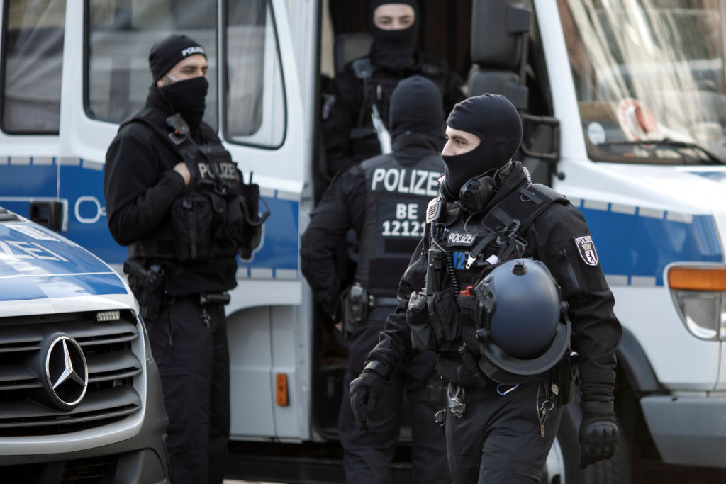 German police launch nationwide house raids against 170 citizens over ‘hate speech’ and ‘insults’ against politicians