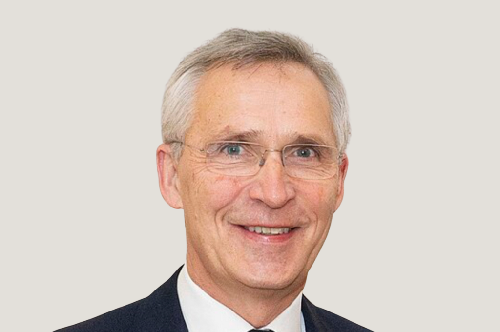 Stoltenberg calls on Western countries to engage in dialogue with Russia