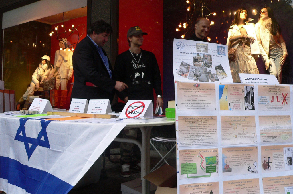 Revealed: The Israel Lobbyists Writing America’s News