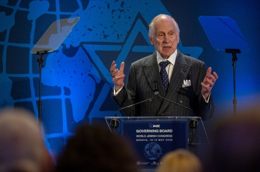 US oligarch calls on Mossad to persecute US citizens